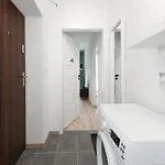 Superapart Gagarina Ministudio - Near Lazienki Krolewskie דירה ורשה