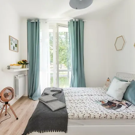 Apartment Superapart Gagarina Ministudio Warsaw