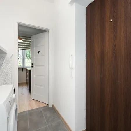 Apartment Superapart Gagarina Ministudio - Blisko Lazienek Krolewskich